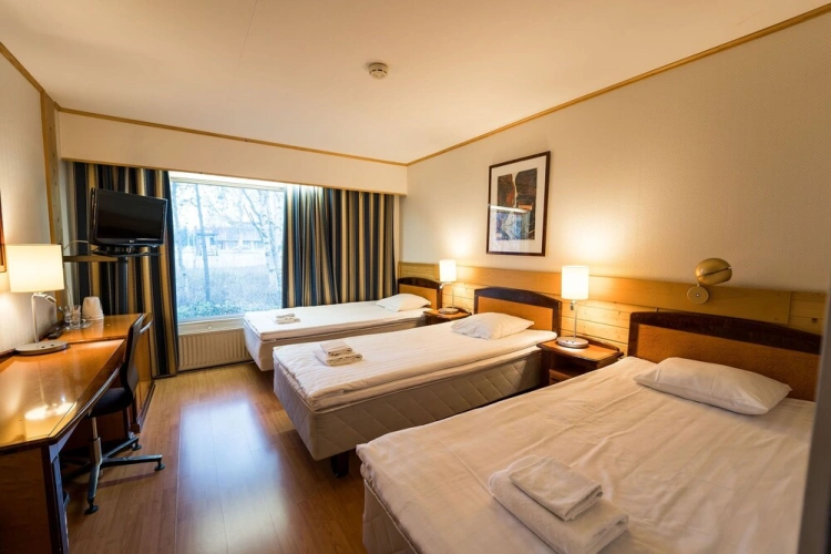 Standard Triple room