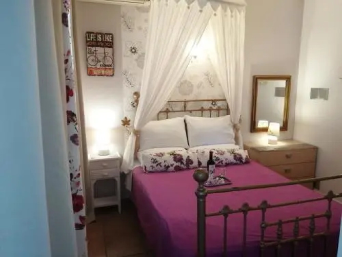 Kiki's Apartments