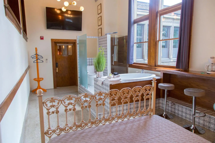 School 31 Lofts at Colors Studios