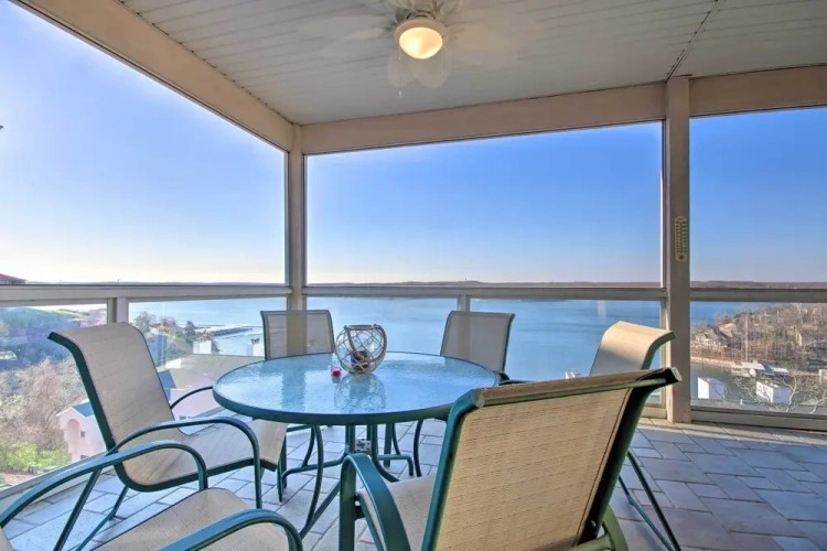 3 Bedrooms Apartment with balcony