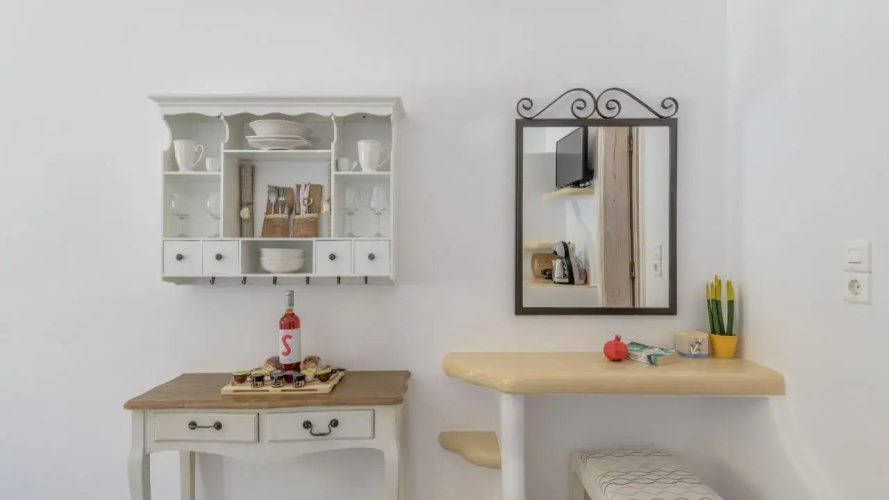 Floras Rooms