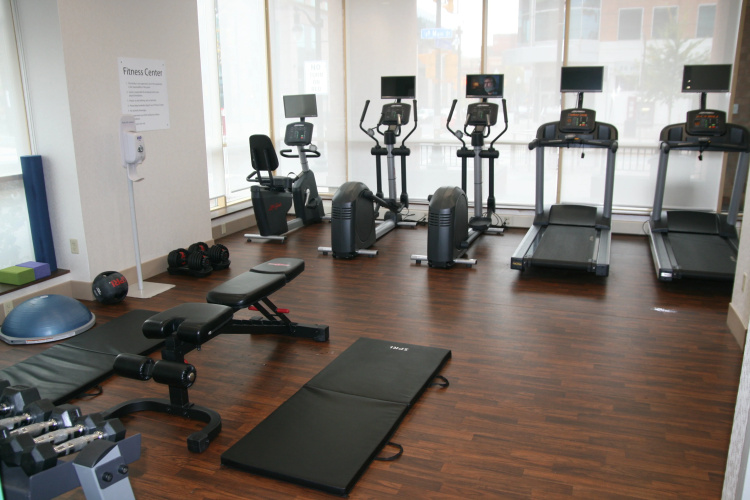 Holiday Inn Express & Suites Buffalo Downtown - Medical CTR photo 18