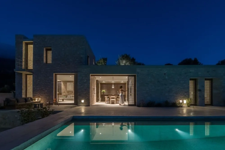 3 Bedrooms Luxury Villa with sea view