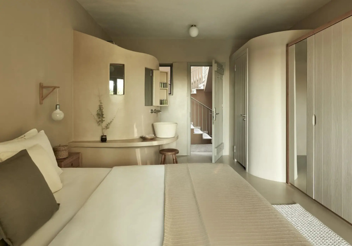 F ZEEN KEFALONIA - Adults Only