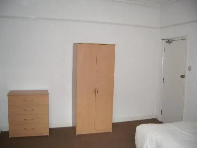Birmingham Guest House 24
