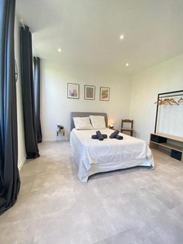 T3 2 chambres-centre-ville Place d'Armes Clim-Wifi