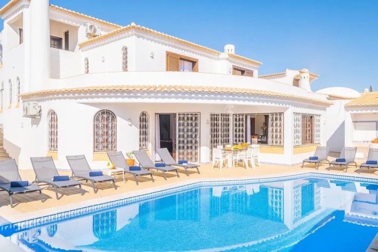 Villa Molucas