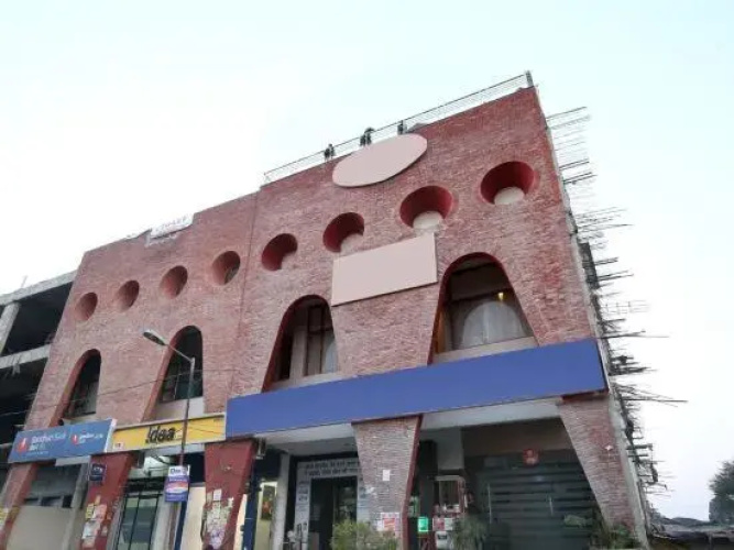 ZO Iconic Panchkula Sector 11