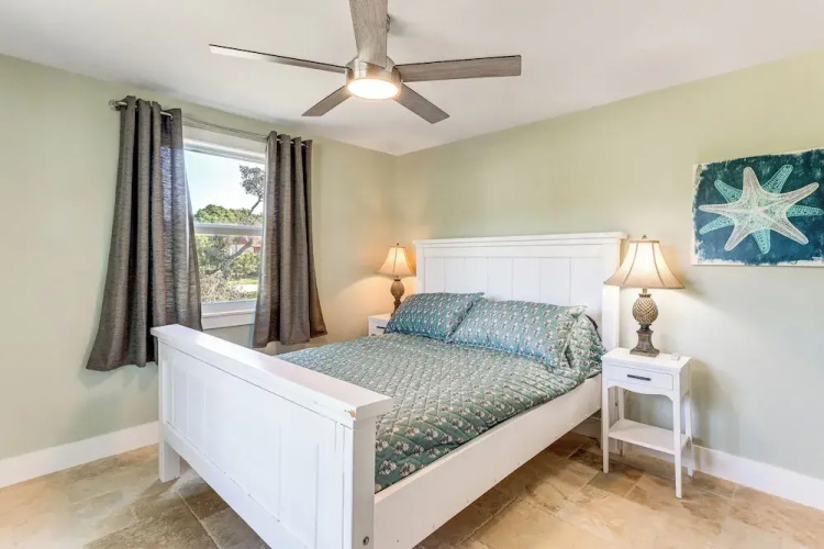 Walk to Parks, Eats & Bars: Stuart Home w/ Patio