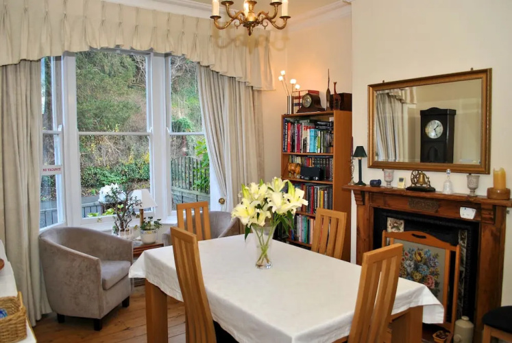 Holland House Bed And Breakfast