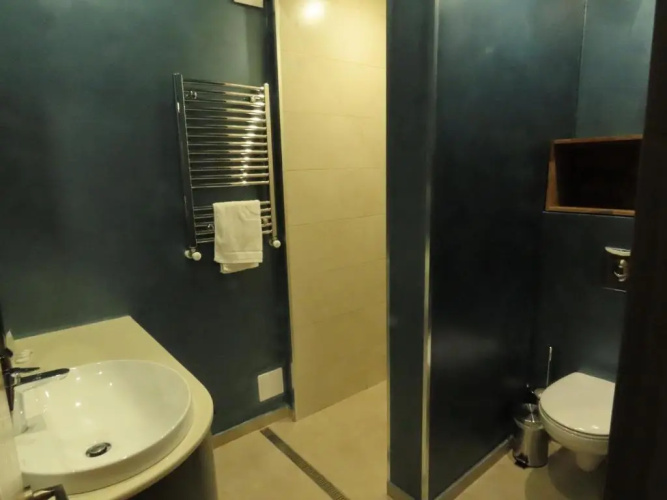 2BR loft apartment near Liberty square