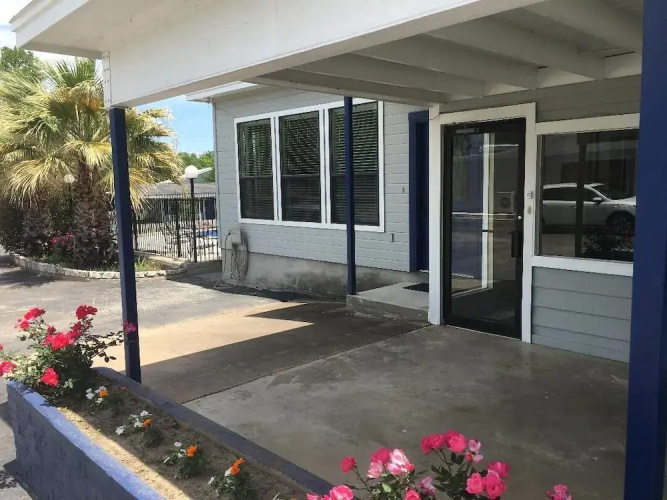 La Vista Motel