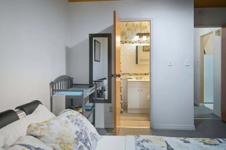 Cozy Comfy Palace In Queens 2 Bedroom Home