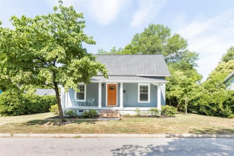 2 Bedrooms Cottage