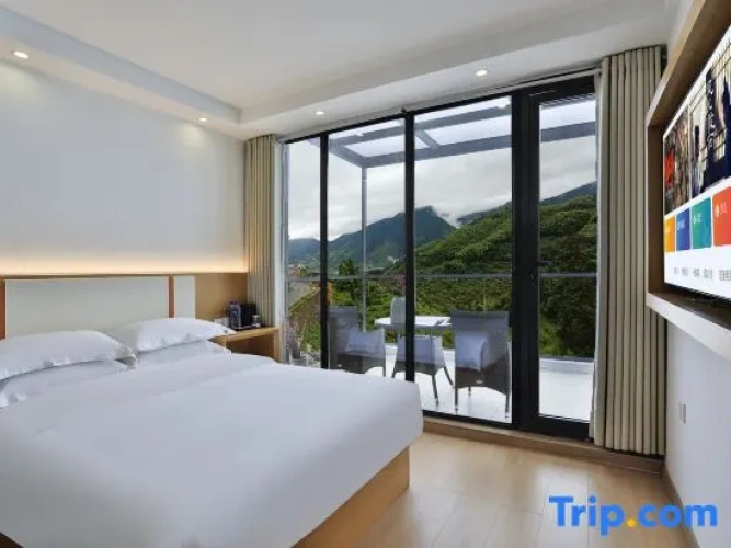 Standard Double room with view