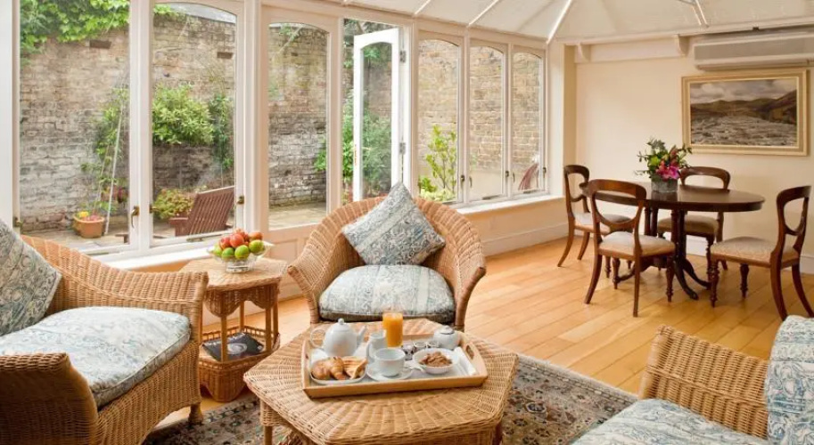 Brompton House - Garden Suite