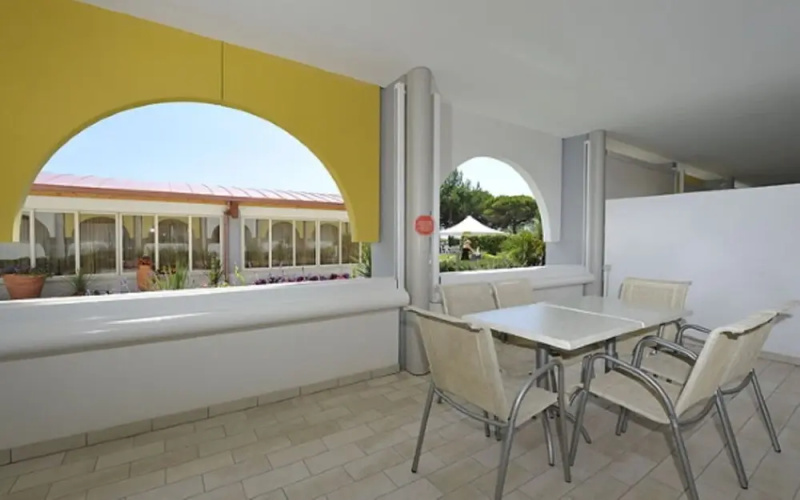 Sunny Flat With a Generous Terrace