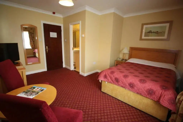 Gullane's Hotel