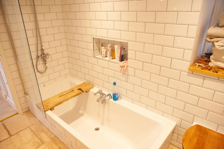 1 Bedroom Flat With Garden in Bristol