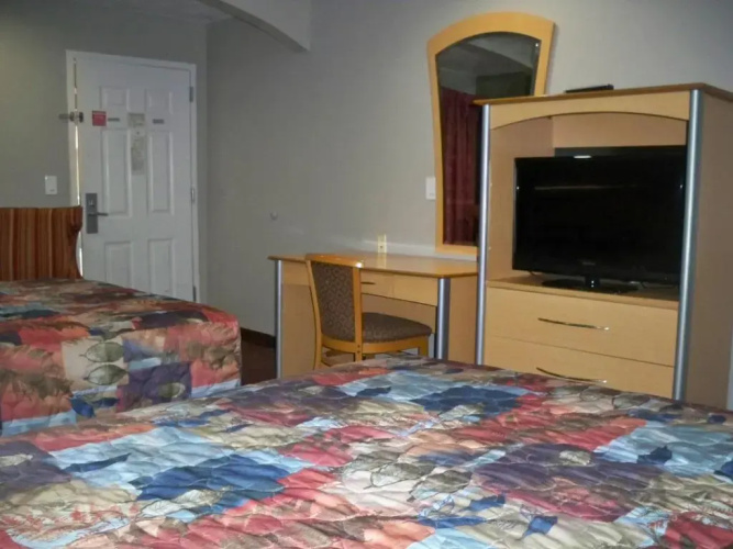 Scottish Inn & Suites