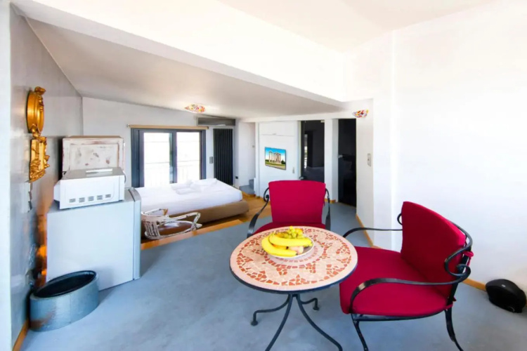 Topfloor stylish apartment with Acropolis view!
