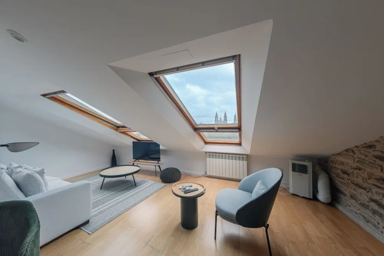 1 Bedroom Standard Attic room with city view