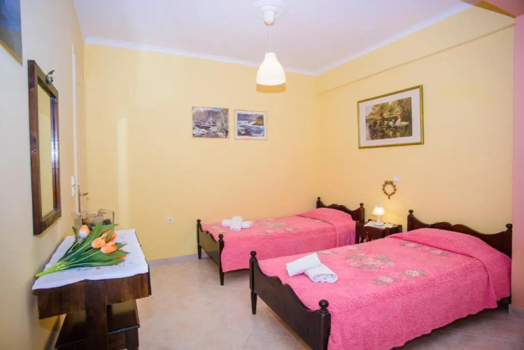 Dimitra Apartments & Studios