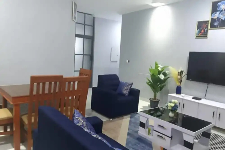 3 Bed Flat - Sleeps 6 - Parking - Wifi