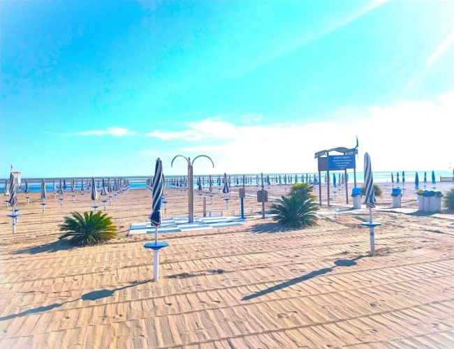 2 Bedrooms Apartment with balcony and with garden view