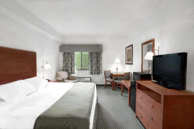 Days Inn Carroll