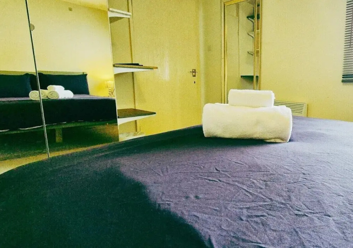 Comfy 3BR Flat on Quiet Street