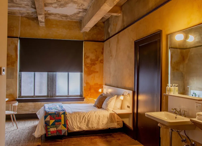Travelers Hotel