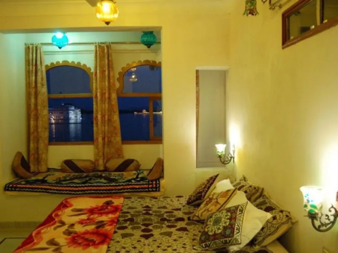 The Lake Haveli