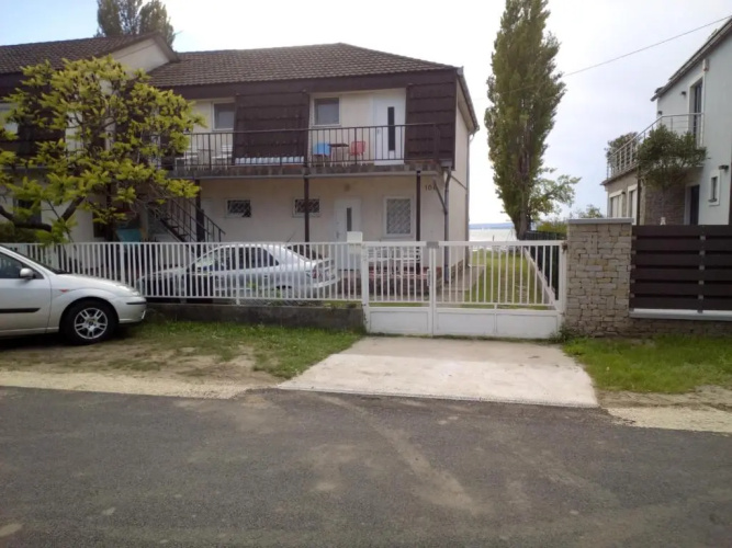 Vízparti apartmanok