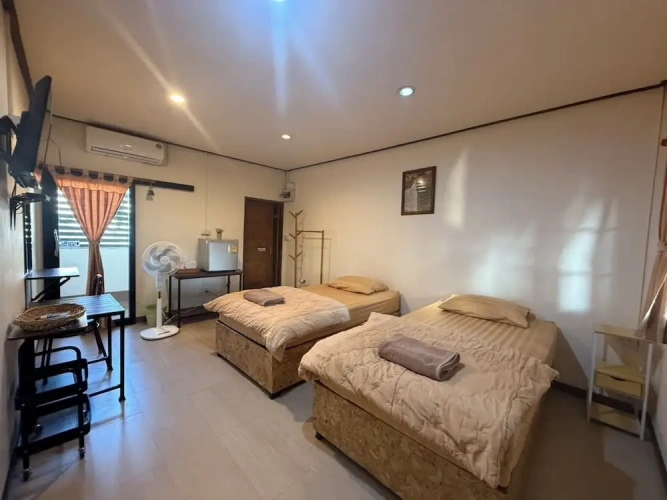 Standard Twin room with balcony