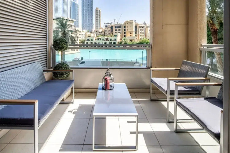Spectacular 2BR in Upscale Burj Khalifa District