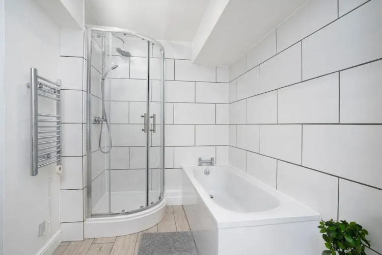 2bed-2bath Flat City Centre