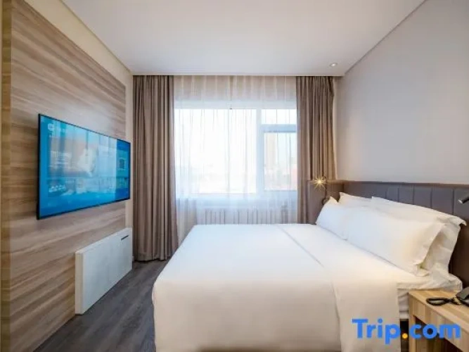 Standard Double room with street view
