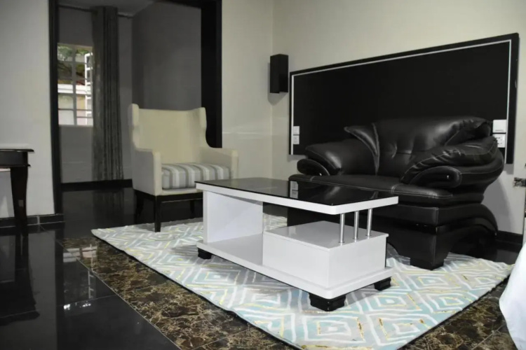 Mlambe Lodges Area 12
