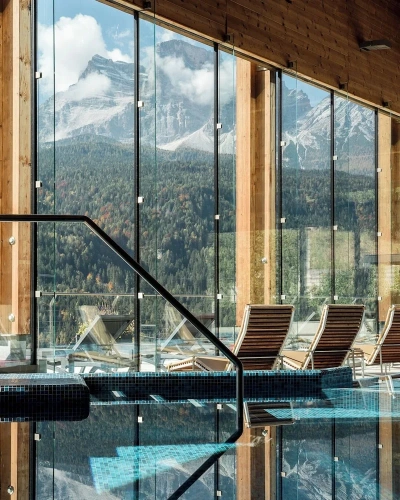 Classic Double room with balcony and with mountain view