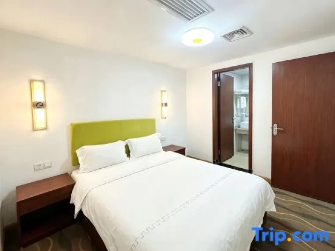 1 Bedroom Business Suite