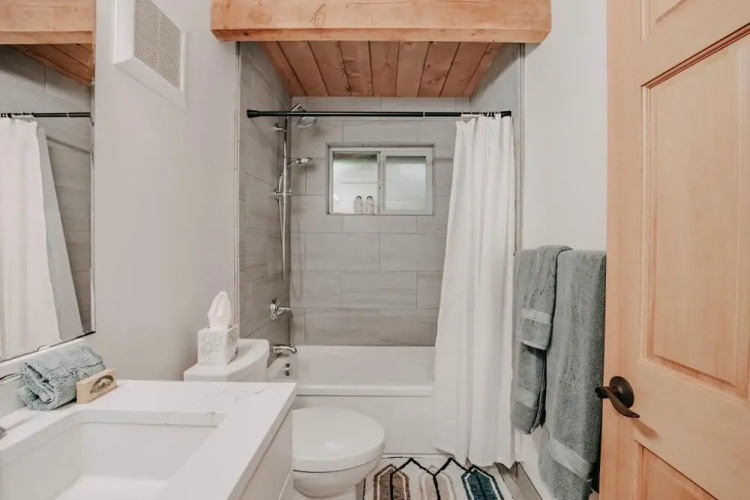 Mt. Baker Lodging Cabin 48 (Sleeps 5)
