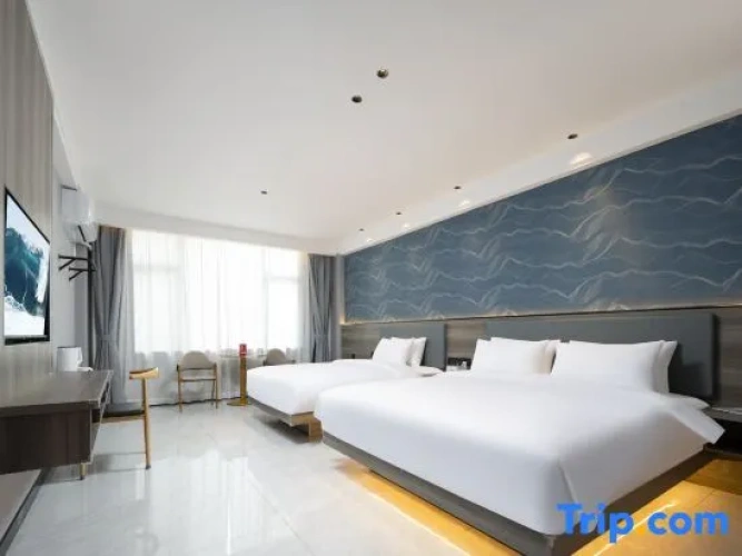 Deluxe Twin Family room