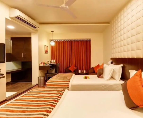Hotel Raysons Regency