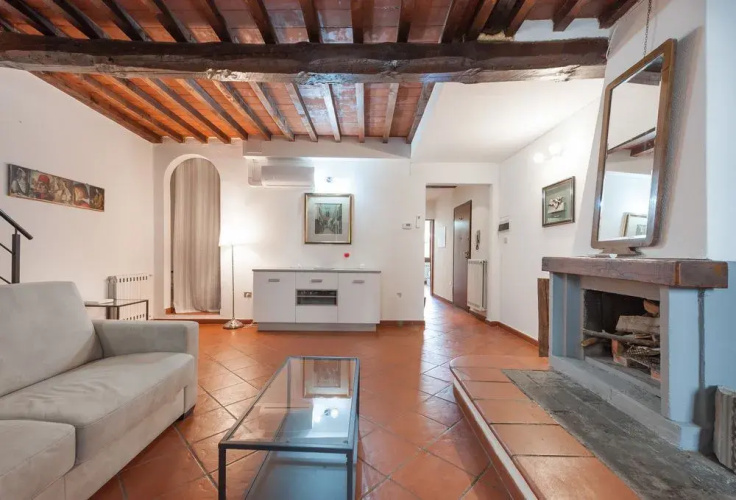 Short-let Florence Apartment Parione