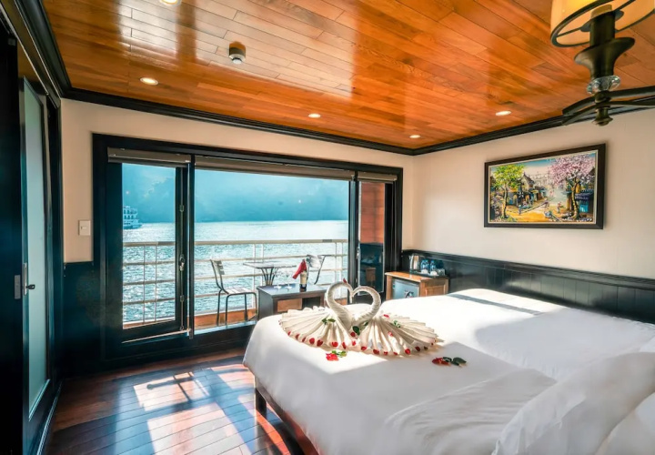 Dragon Bay Cruises