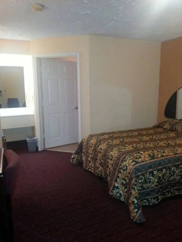 Deluxe Inn
