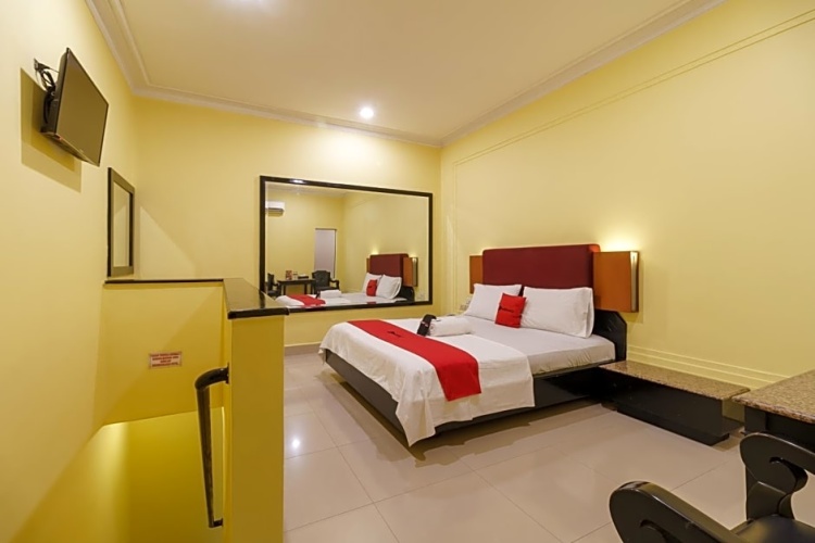 Economy room
