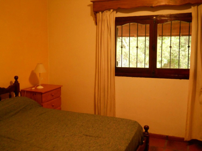 Estilo Campo Casa de 3 ambientes cochera interna