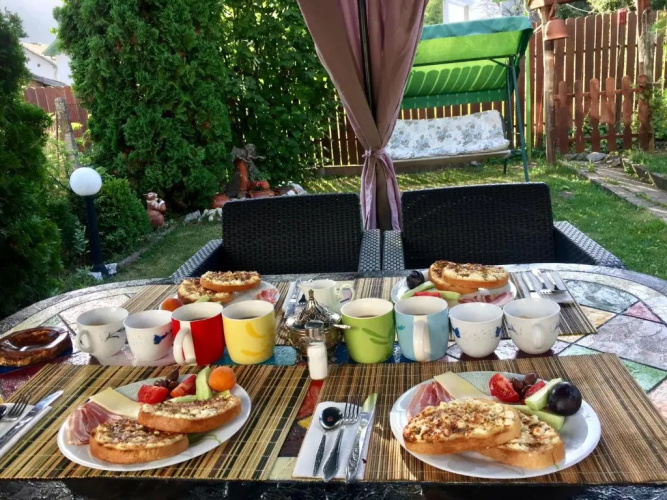 Guest House Nia